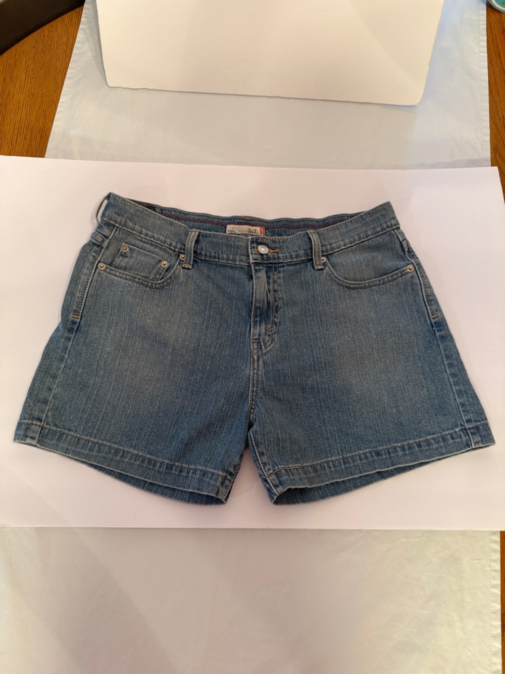 Levi's 515 Blue Denim Women's Jean Shorts size 14